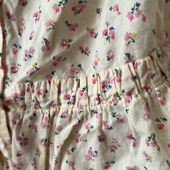 Madewell summer top with ditsy florals and buttons and tie details, size Small - Picture 5 of 6